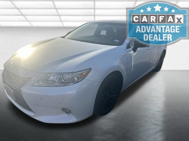 Used 2015 White Lexus NA image 5