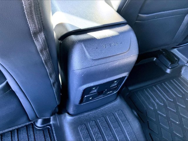 Used 2022  Ford Wildtrak image 28