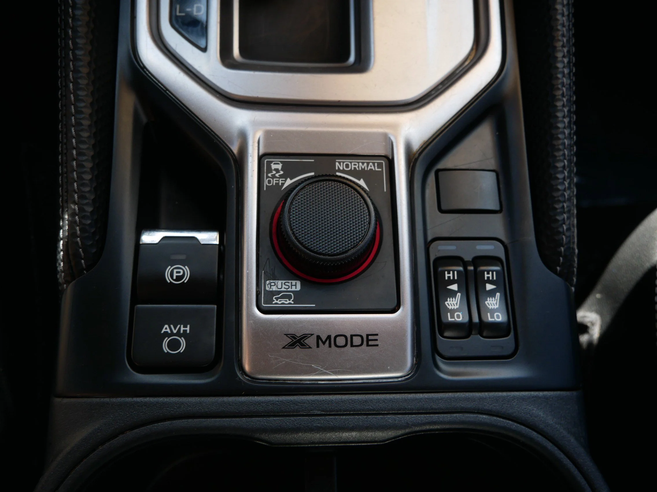 Used 2024 Ice Silver Metallic Subaru Premium image 32