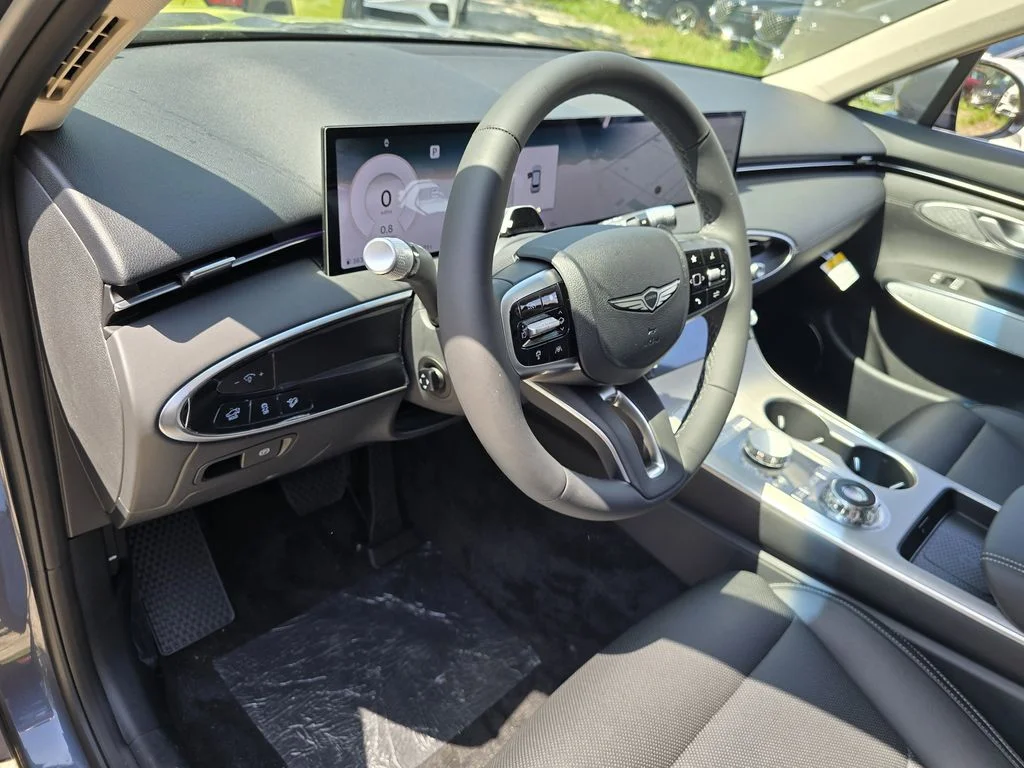 New 2026 Silver Genesis 2.5T Advanced image 15