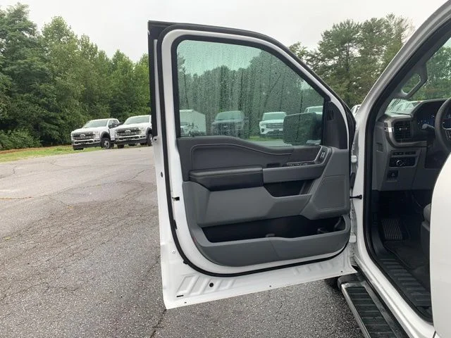 Certified Used 2024 Oxford White Ford XLT image 22