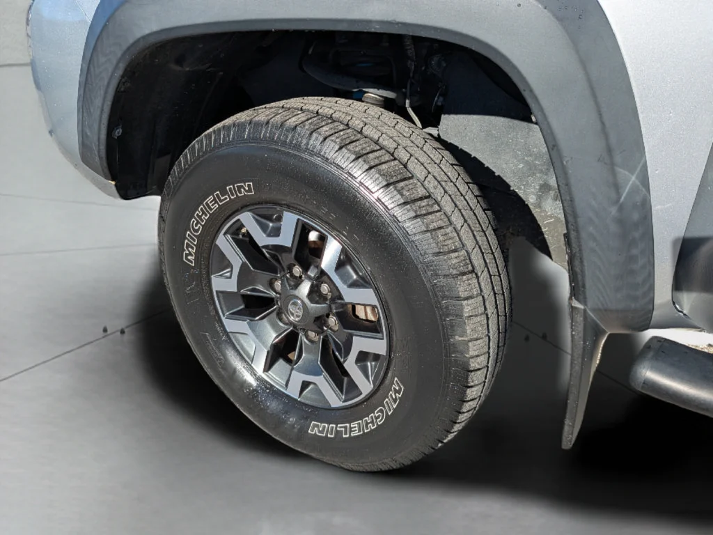 Used 2018 Silver Toyota TRD Off-Road image 34