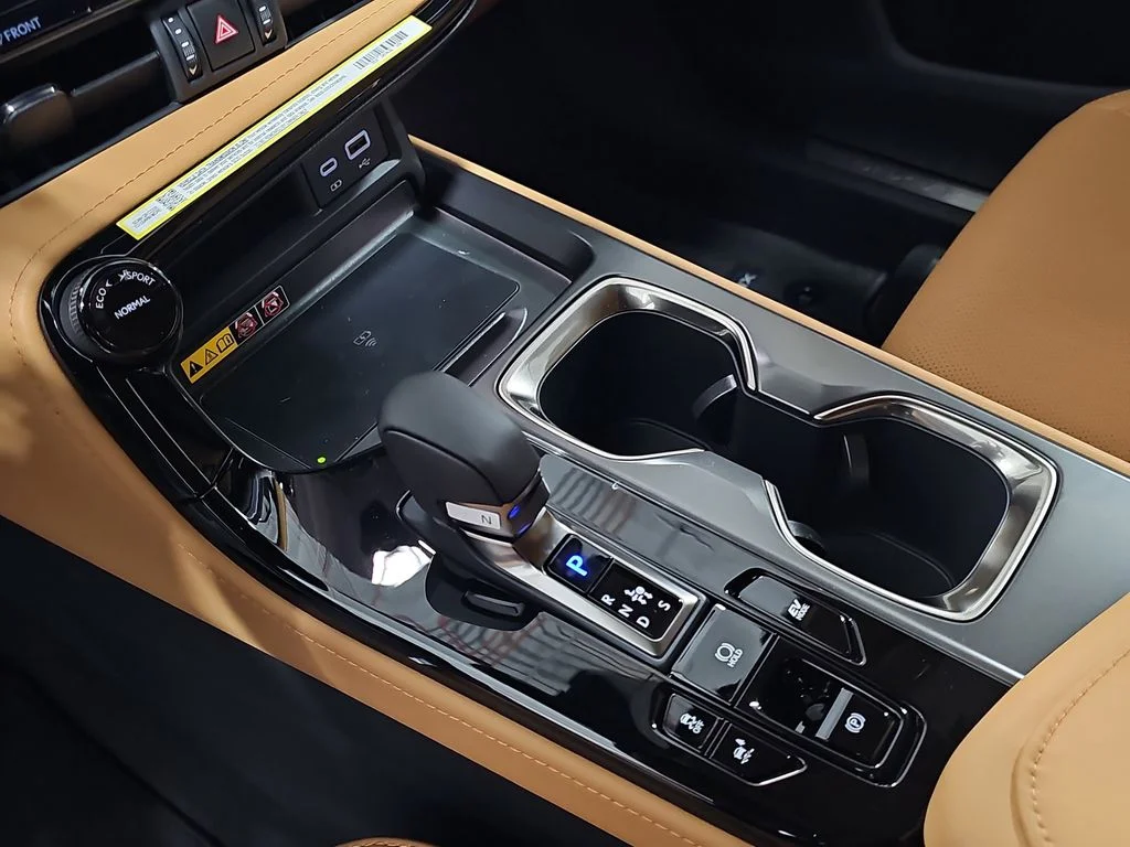 New 2026 Ultra White Lexus 350h Premium image 23