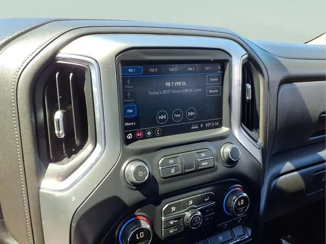 Used 2019 CAJUN RED TINTCOAT Chevrolet LT image 9