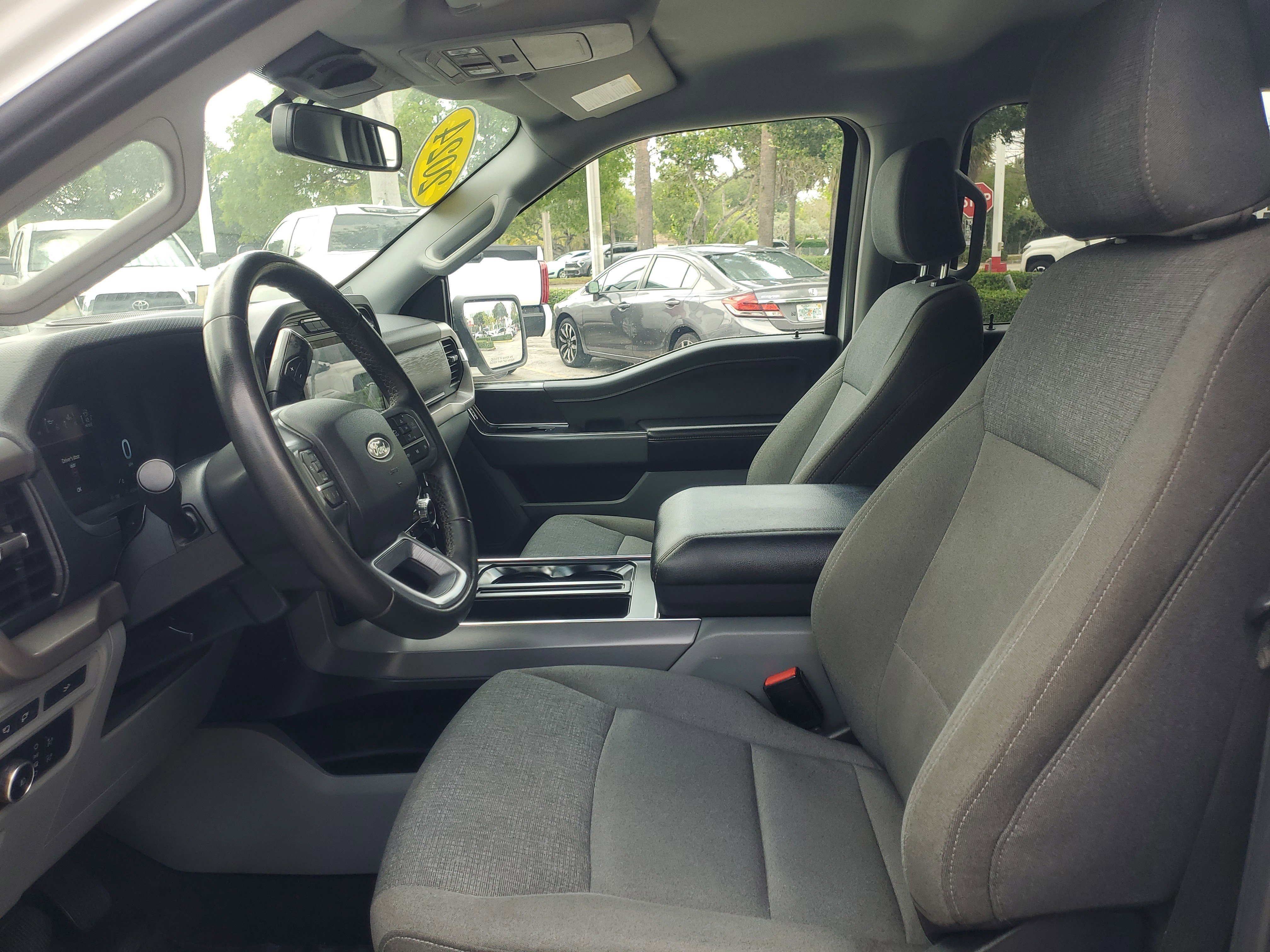 Used 2024 Oxford White Ford XLT image 13