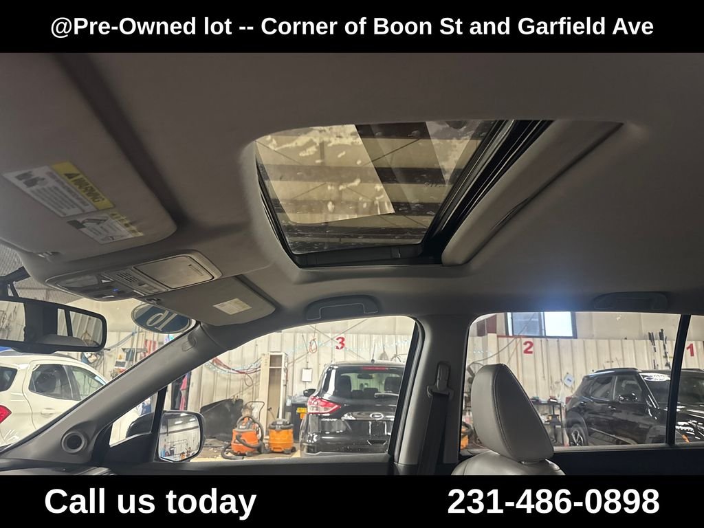 Used 2016  Honda EX-L image 12