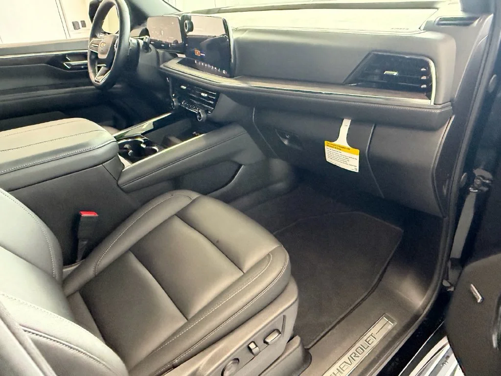 Used 2025 Black Chevrolet LT image 13