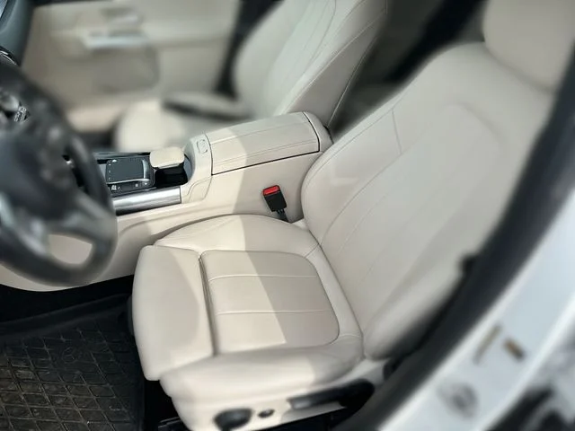 Used 2022 White Mercedes-Benz GLA 250 image 15