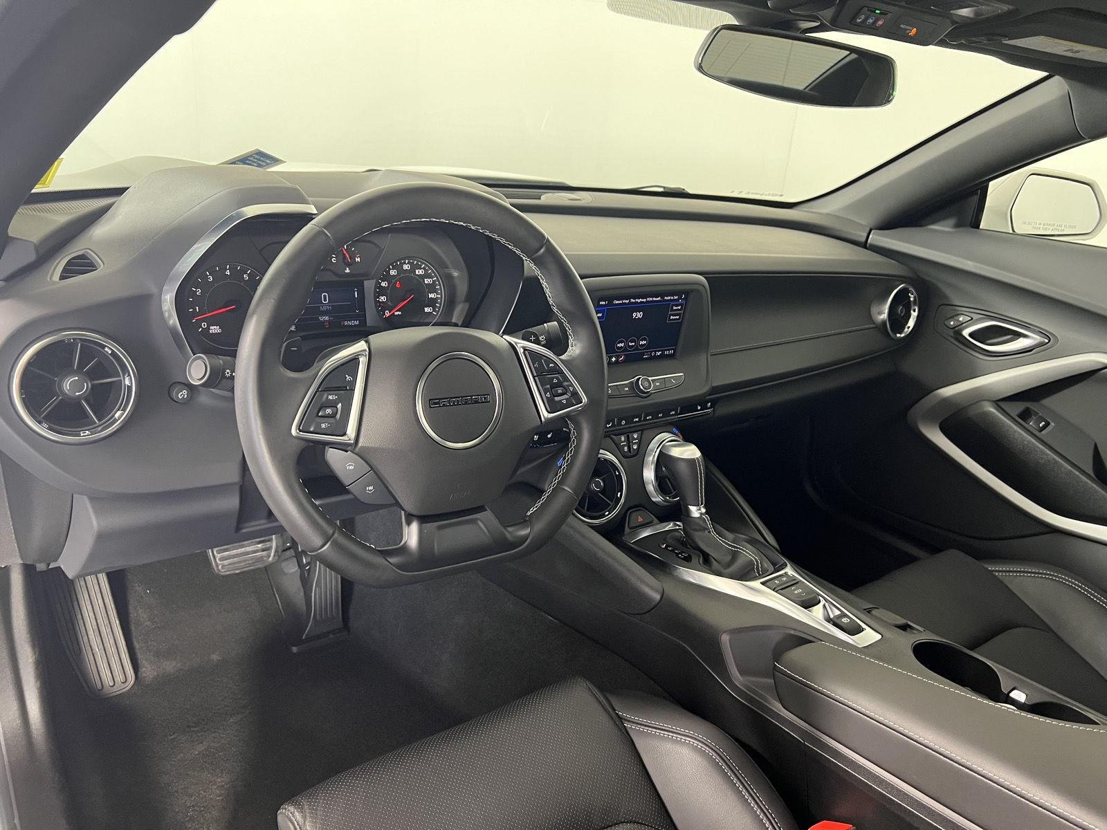 Used 2024 Summit White Chevrolet 2LT image 3