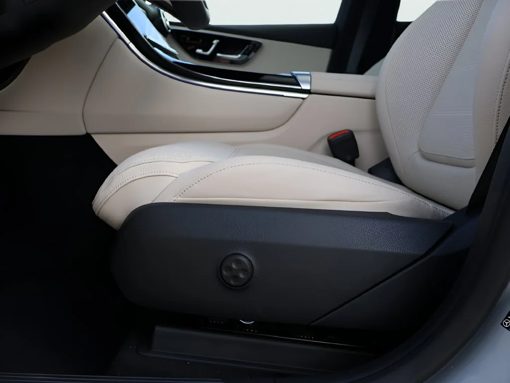 New 2027 Gray Mercedes-Benz GLC 300 image 37