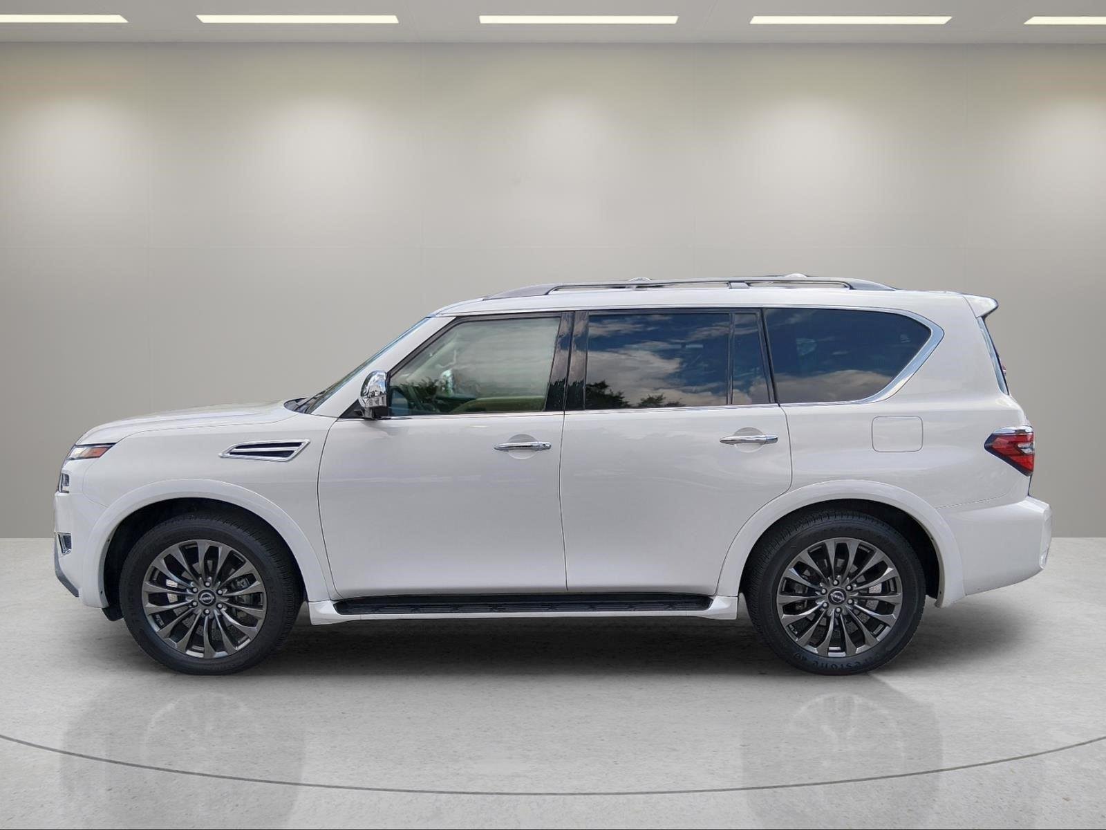 2023 Nissan Armada Platinum - Photo 2