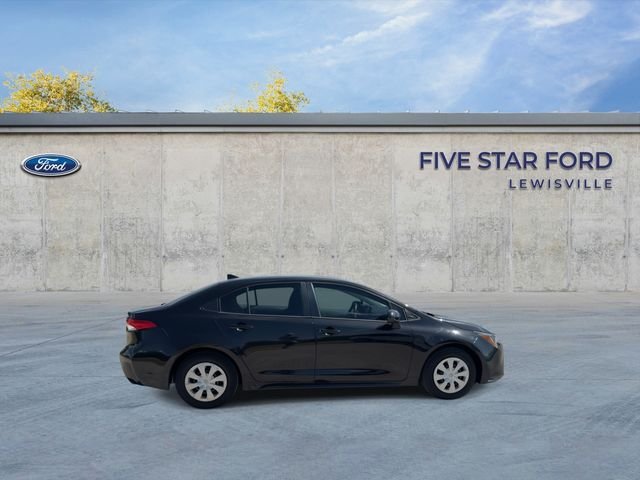Used 2020 Black Toyota L image 9