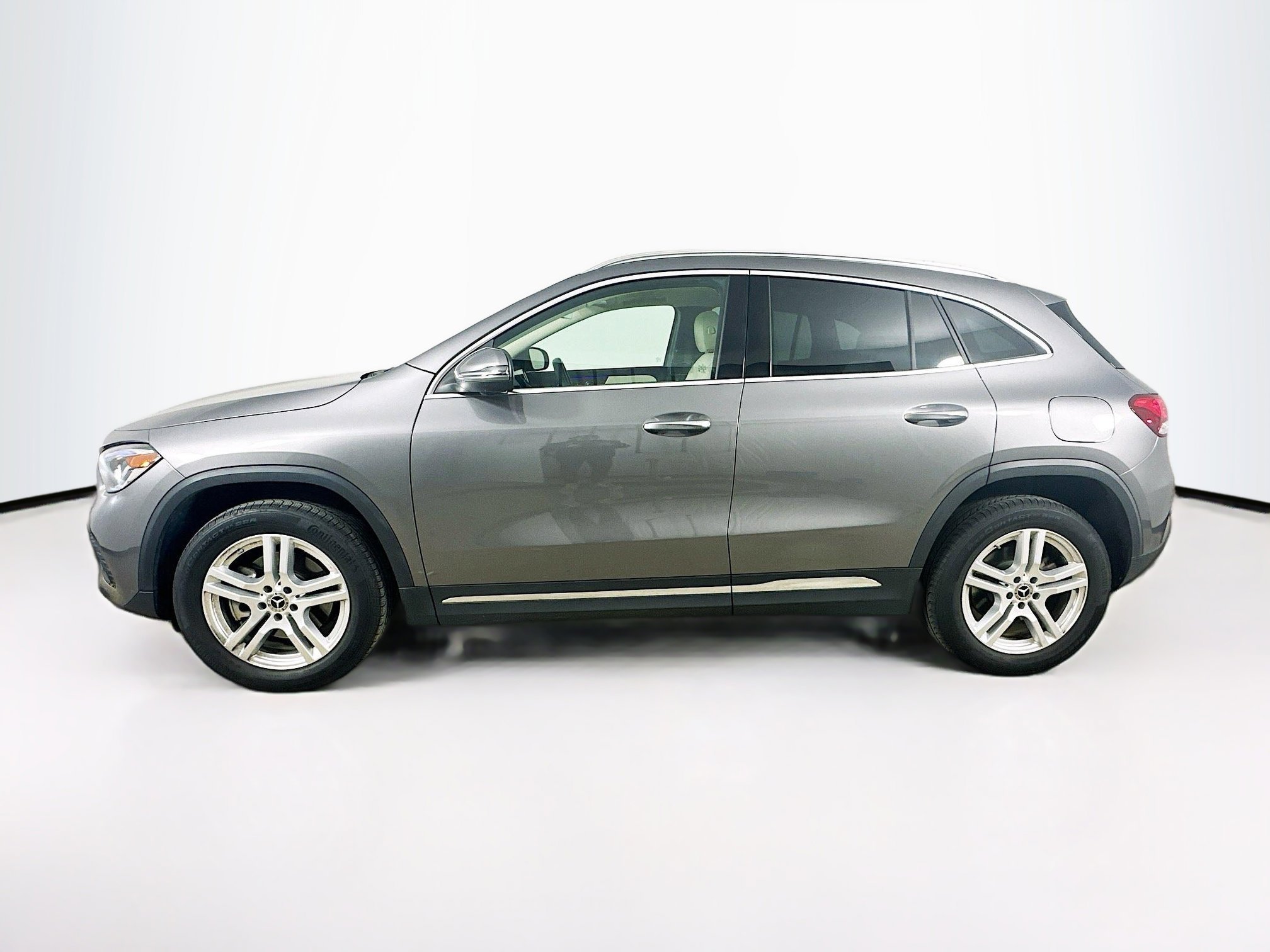 2023 Mercedes Benz GLA 250 4MATIC photo 4