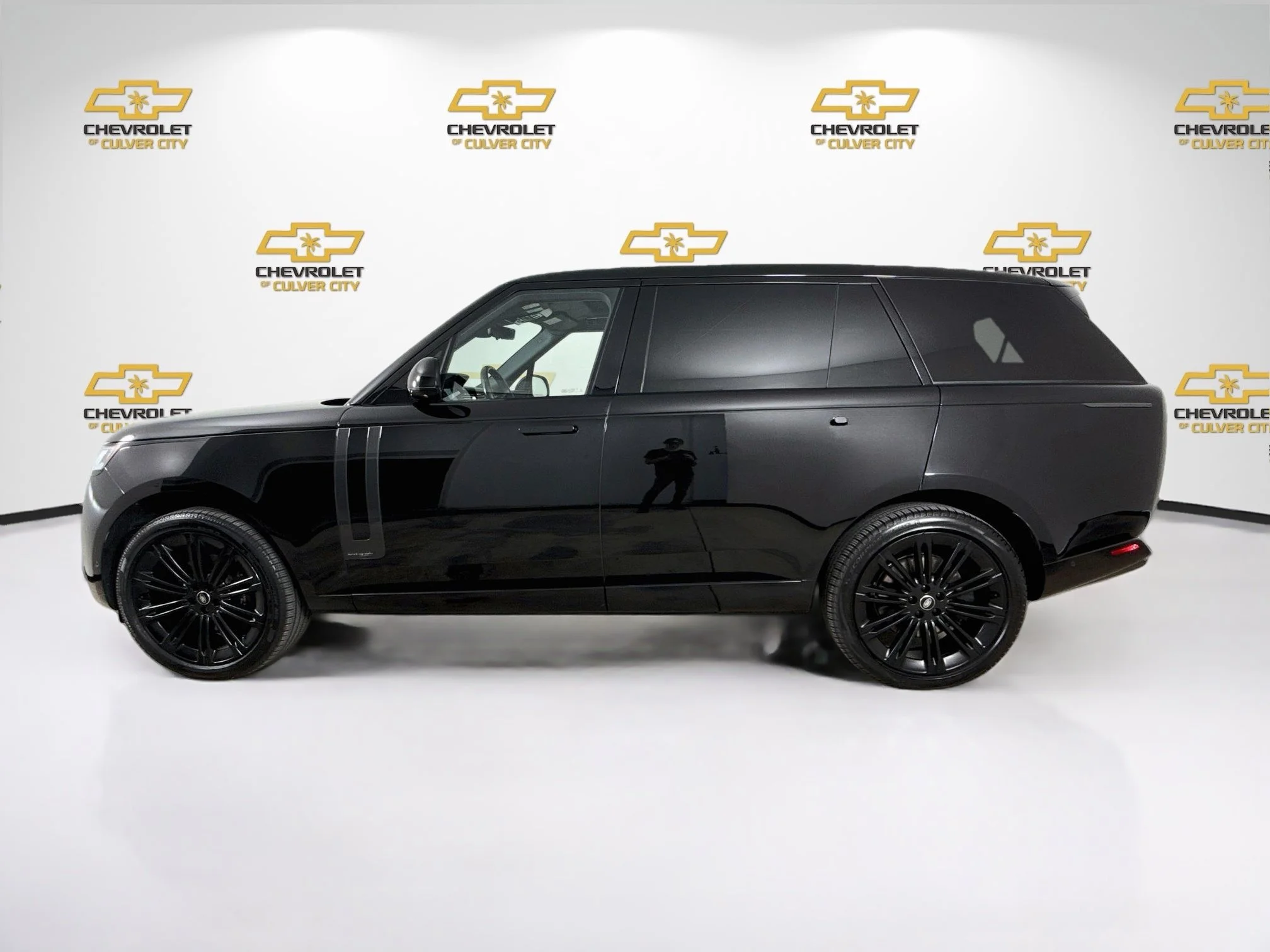Used 2024 Black Land Rover Autobiography image 5