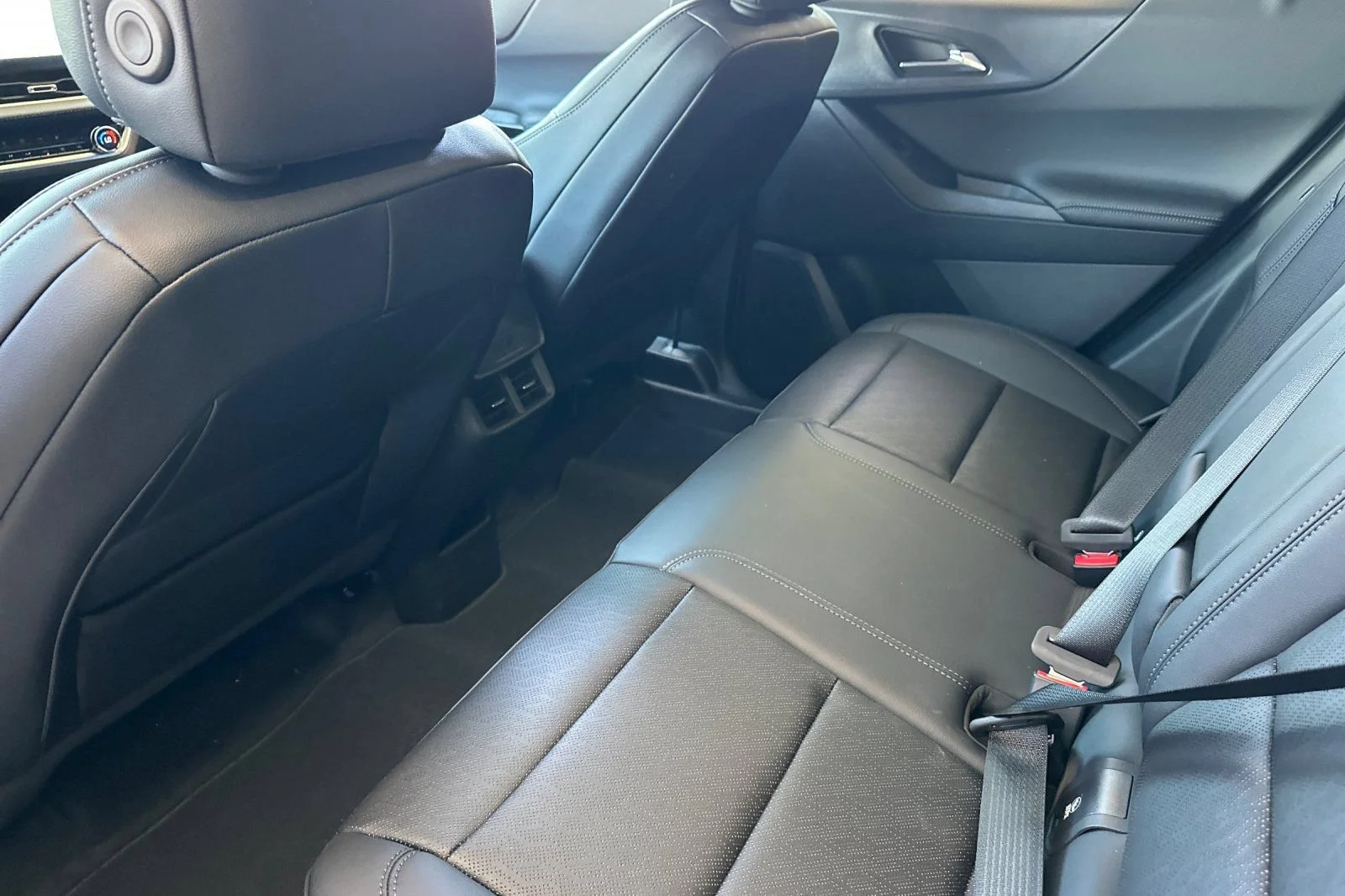New 2027 Mosaic Black Metallic Chevrolet LT image 12