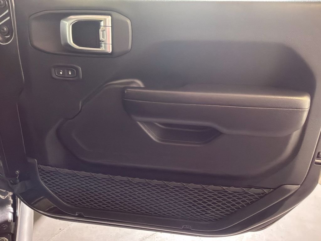 Used 2020 Gray Jeep Unlimited Sport S image 23