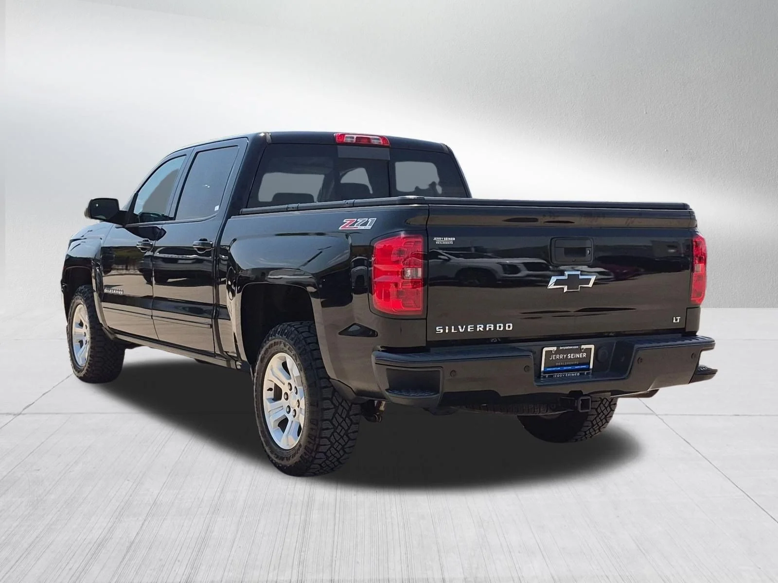 Used 2016 Black Chevrolet LT image 4