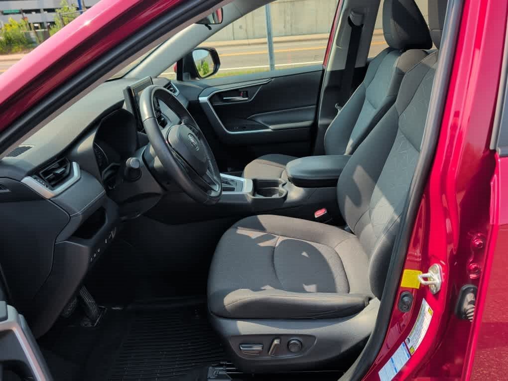 Used 2019 Ruby Flare Pearl Toyota XLE image 13