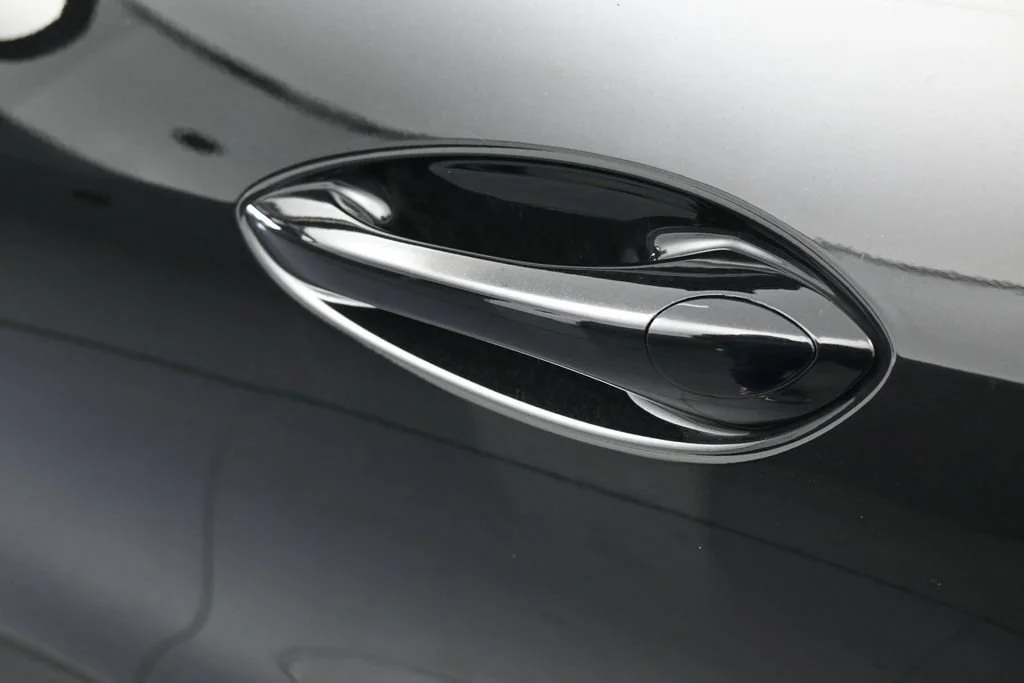 Used 2025 Mosaic Black Metallic Chevrolet LT image 30