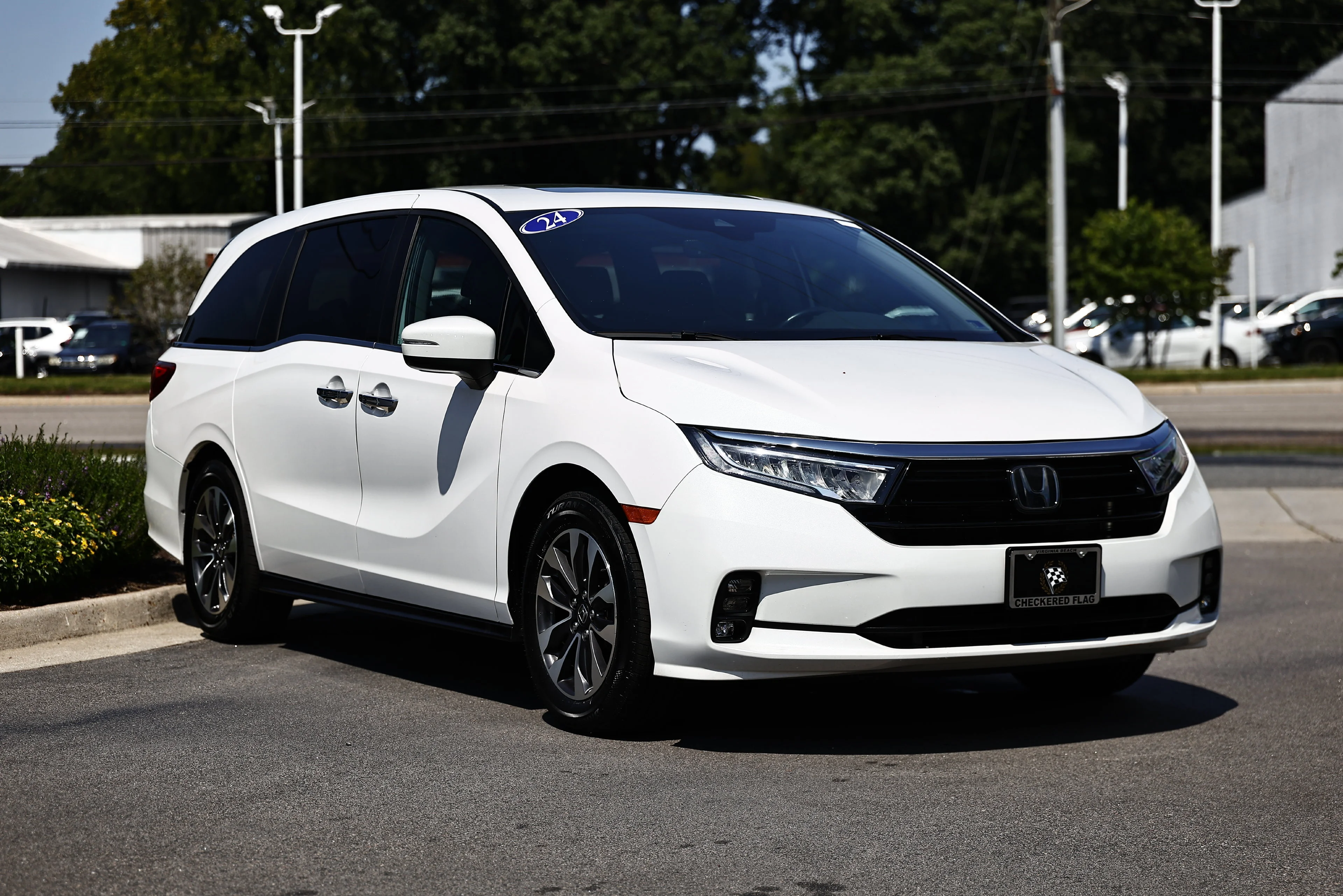 Used 2024 Platinum White Honda EX-L image 12