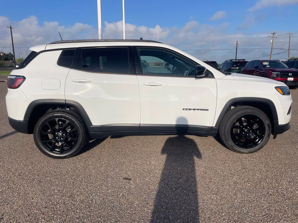Used 2026 White Jeep Latitude image 2