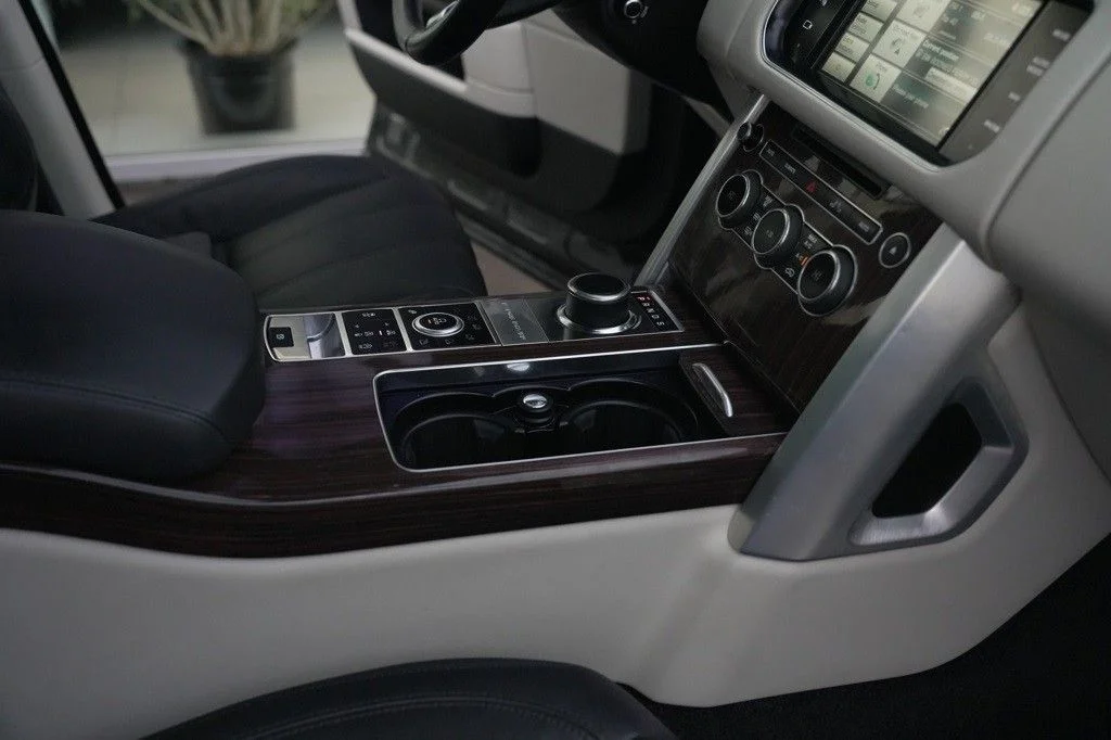 Used 2015 Black Land Rover 5.0L V8 Supercharged image 34