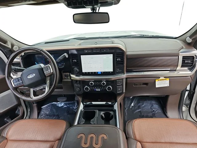 Used 2024  Ford King Ranch image 9