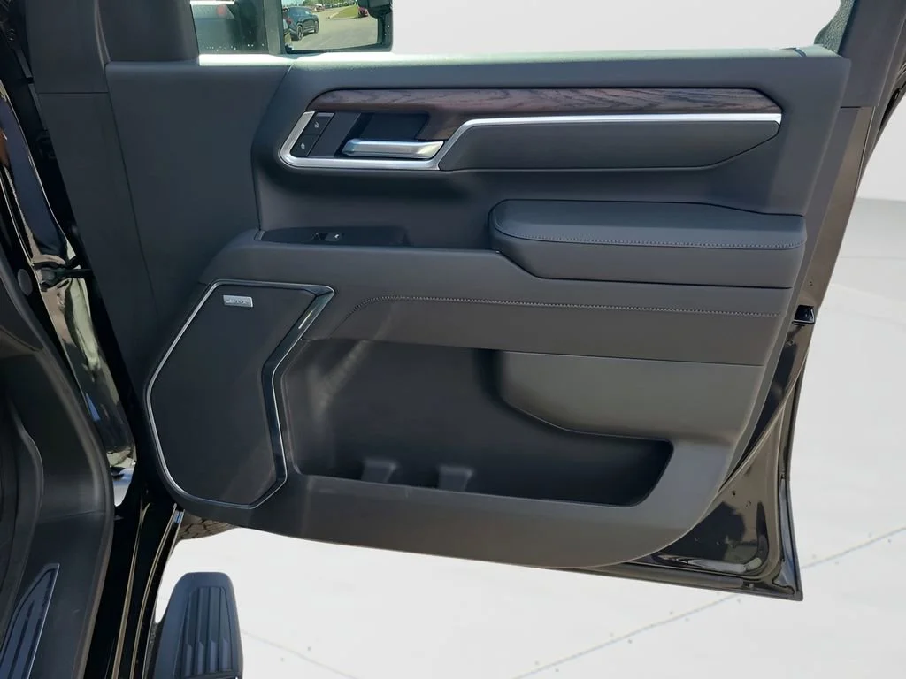 New 2026 Onyx Black GMC SLT image 46