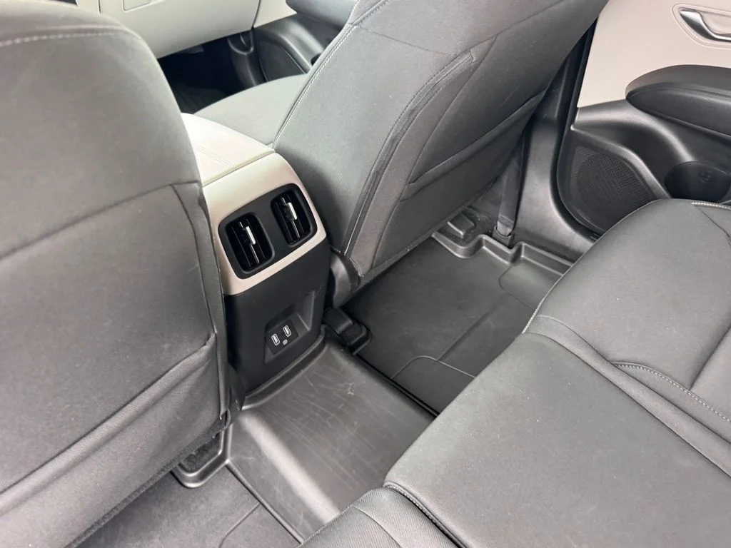 Used 2024 Silver Hyundai SEL image 16
