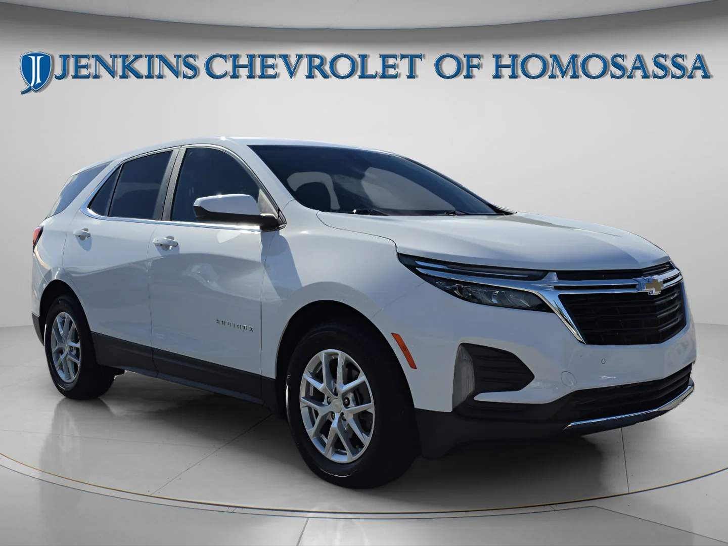 Used 2024 Summit White Chevrolet LT image 1