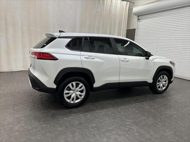 Certified Used 2022 Wind Chill Pearl Toyota L image 9