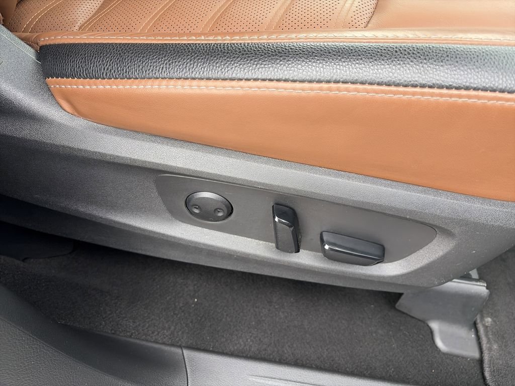 Used 2023 White Nissan Platinum image 36