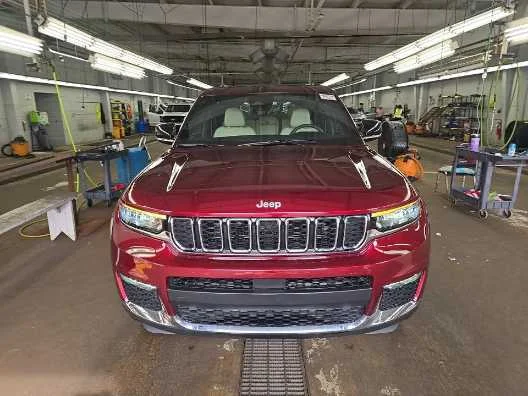 Used 2025 Jeep Grand Cherokee L Limited with VIN 1C4RJJBG4S8706509 for sale in Kansas City