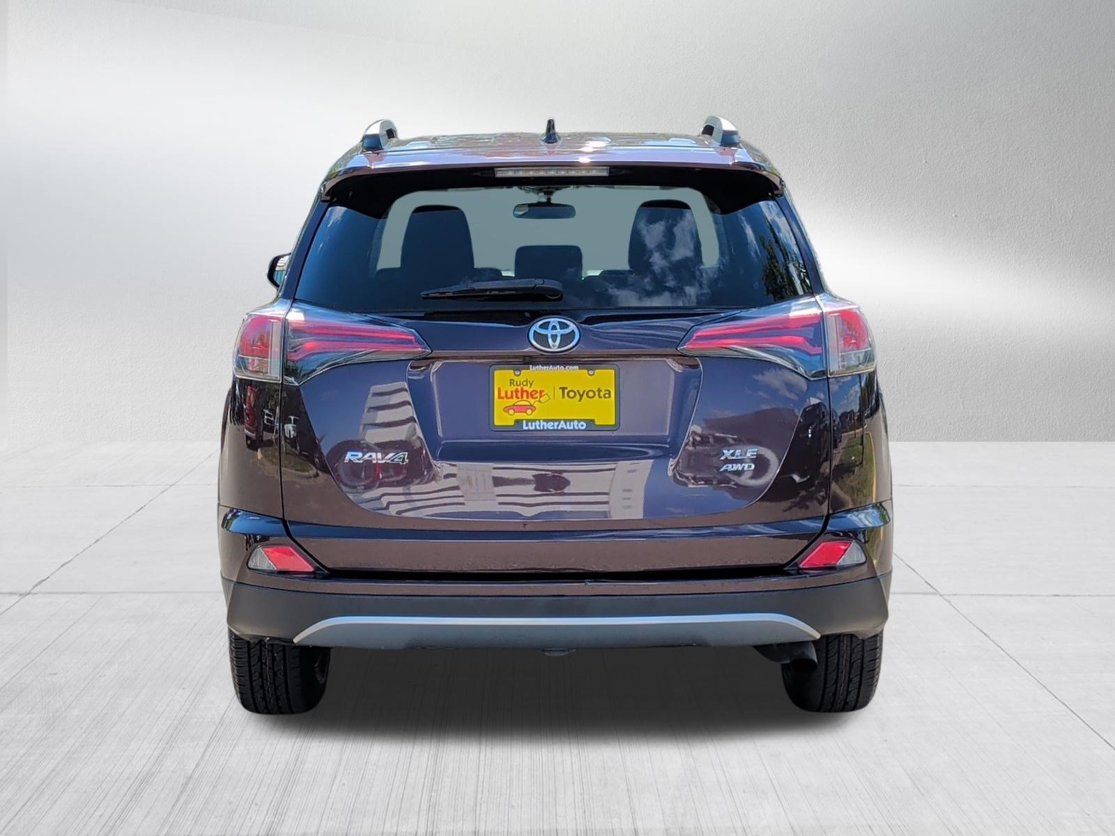 Used 2016 Black Currant Metallic Toyota XLE image 6