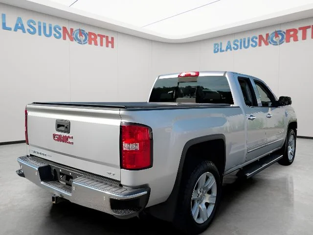 Used 2015 Silver GMC SLT image 5