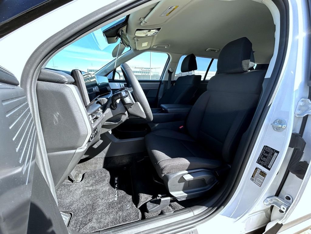 2025 Hyundai Santa Fe SE - Photo 12