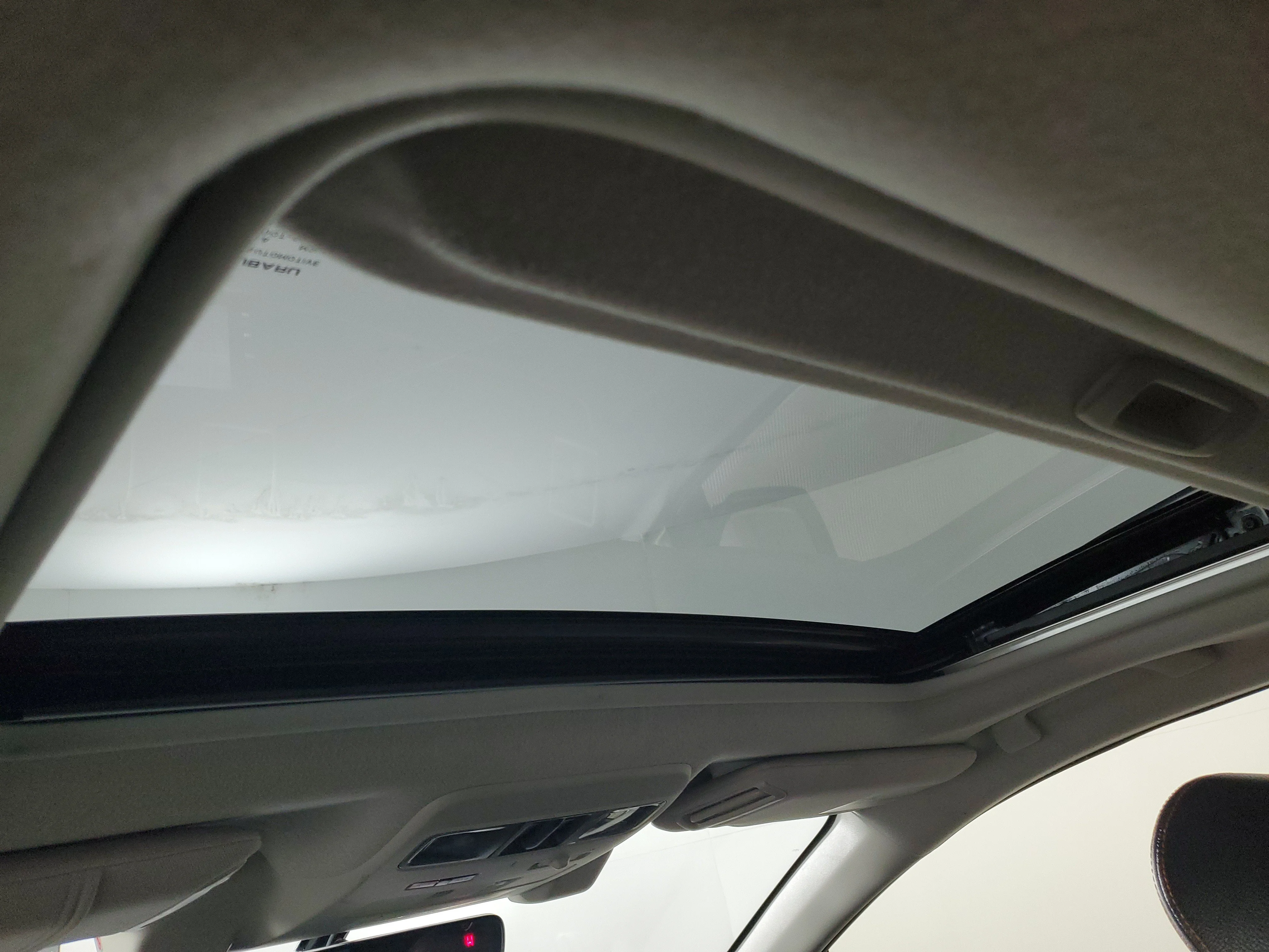 Used 2017 Ice Silver Metallic Subaru Limited image 16