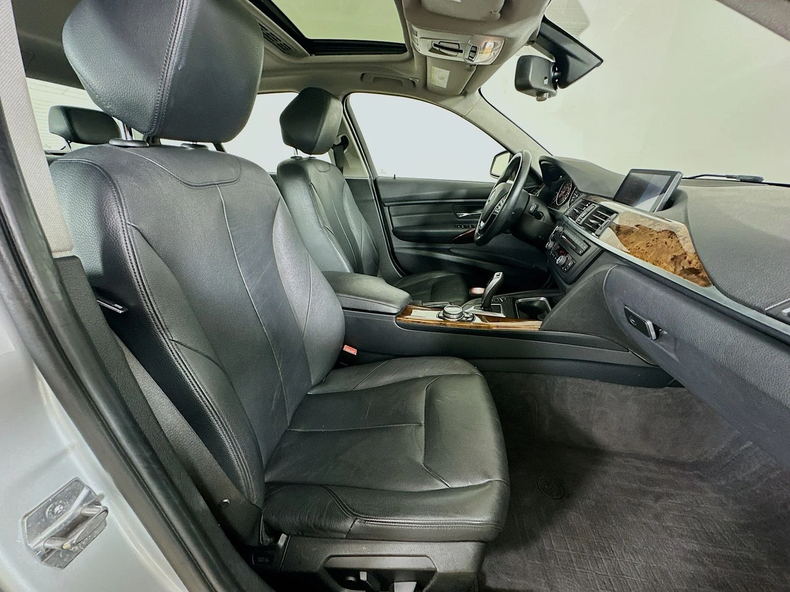Used 2014 Silver BMW  image 41
