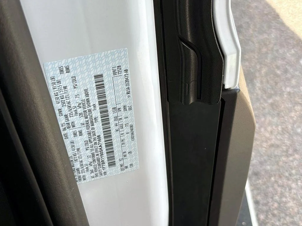 Used 2025 Oxford White Ford  image 27