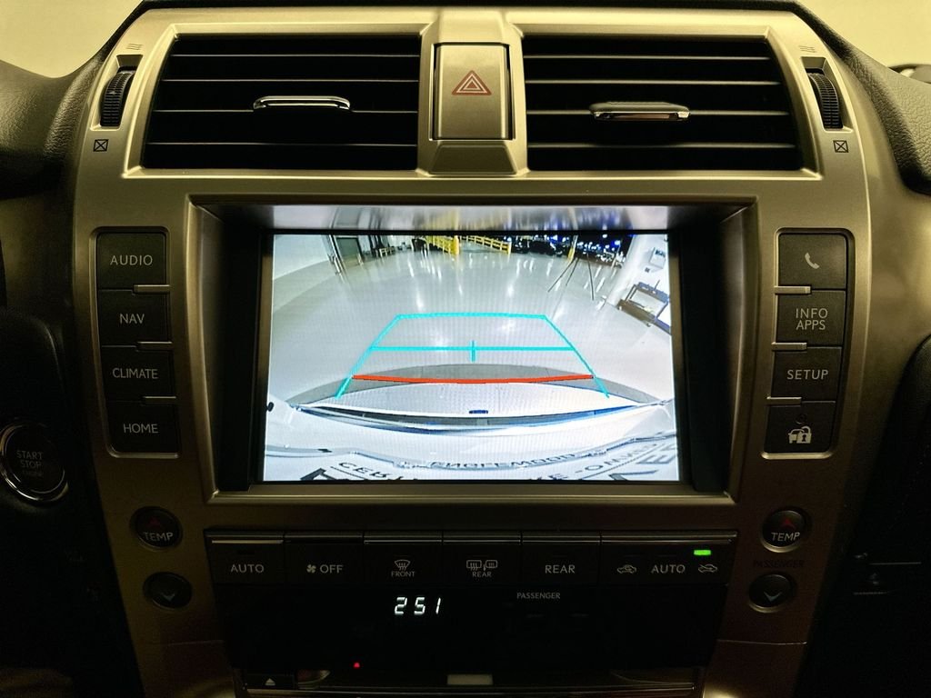Used 2021 Starfire Pearl Lexus 460 image 29