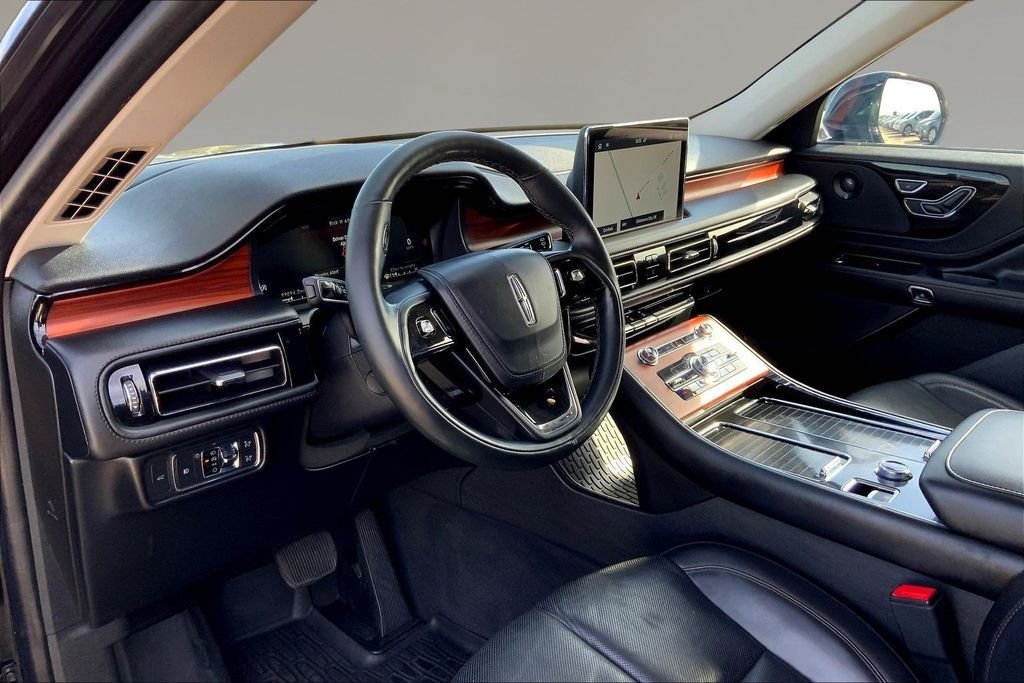 Used 2023 Black Metallic Lincoln Reserve image 13