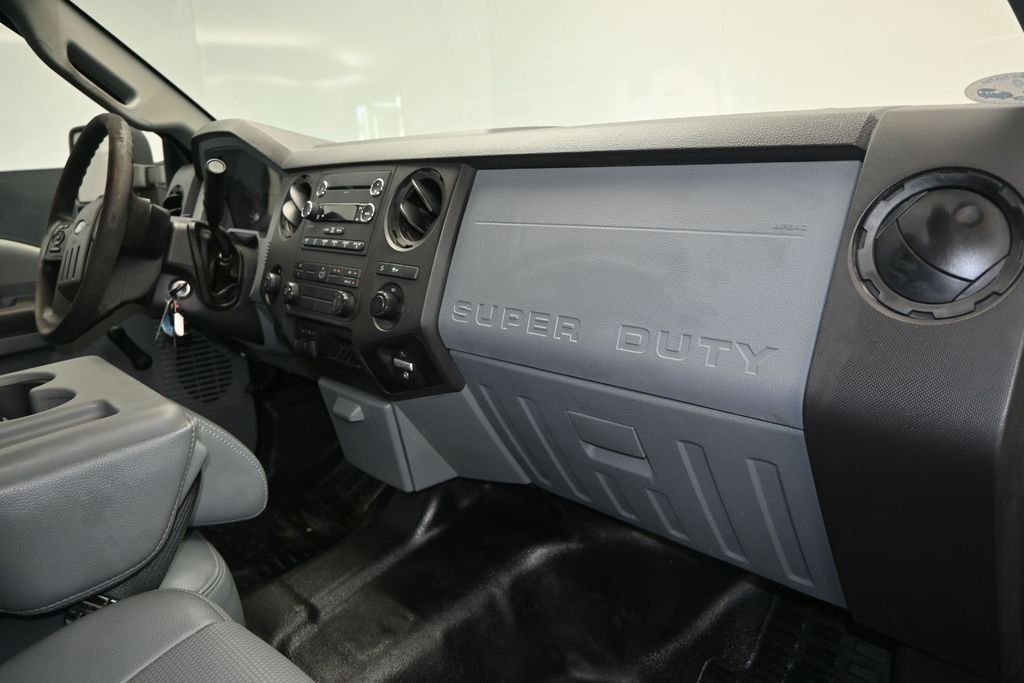 Used 2016 Gray Ford XL image 23