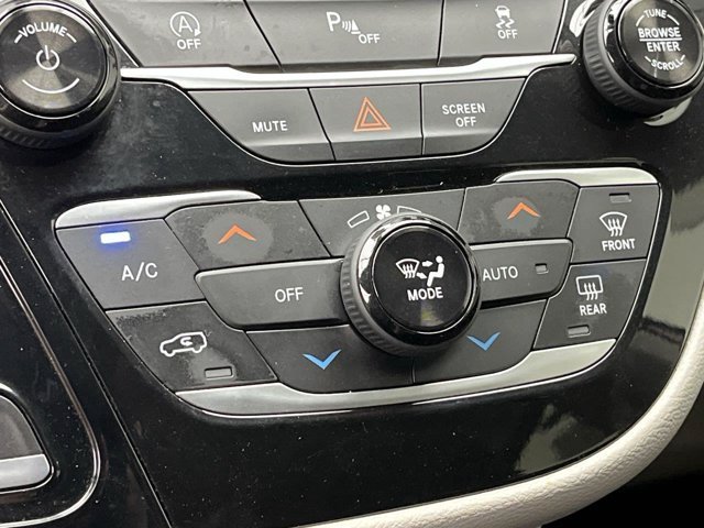 Used 2018 Velvet Red Pearlcoat Chrysler Touring Plus image 19