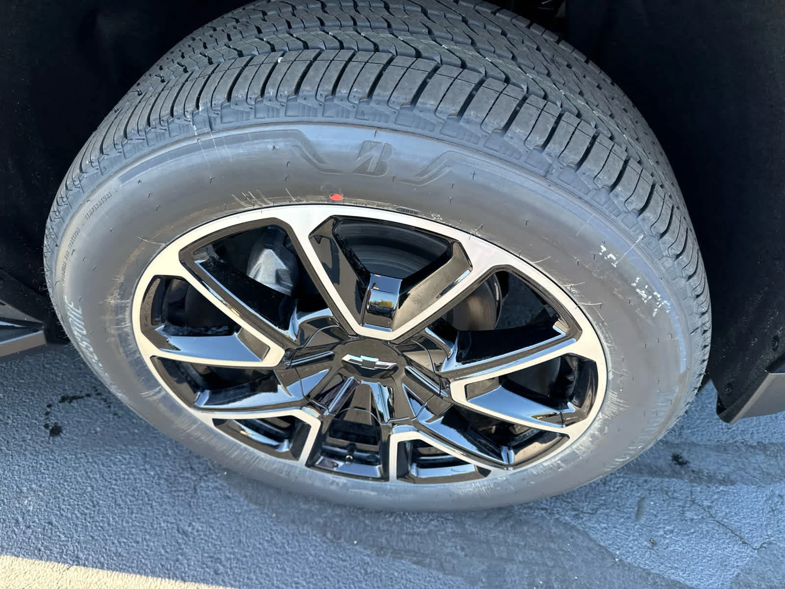 2027 Chevrolet Suburban RST - Photo 14