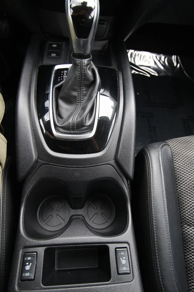 Used 2022 Gun Metallic Nissan SV image 25