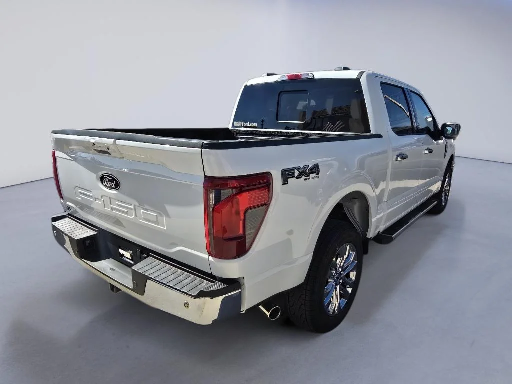 New 2026 White Ford XLT image 5