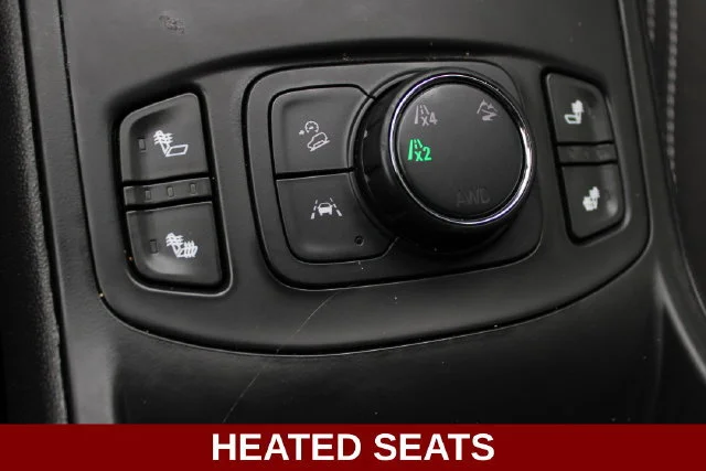 Used 2023 SUMMIT WHITE GMC SLE image 5