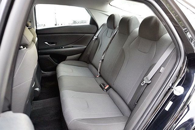 Used 2024 Black Hyundai SE image 13