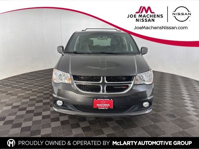 Used 2018 Dodge Grand Caravan SXT with VIN 2C4RDGCGXJR249491 for sale in Columbia, MO