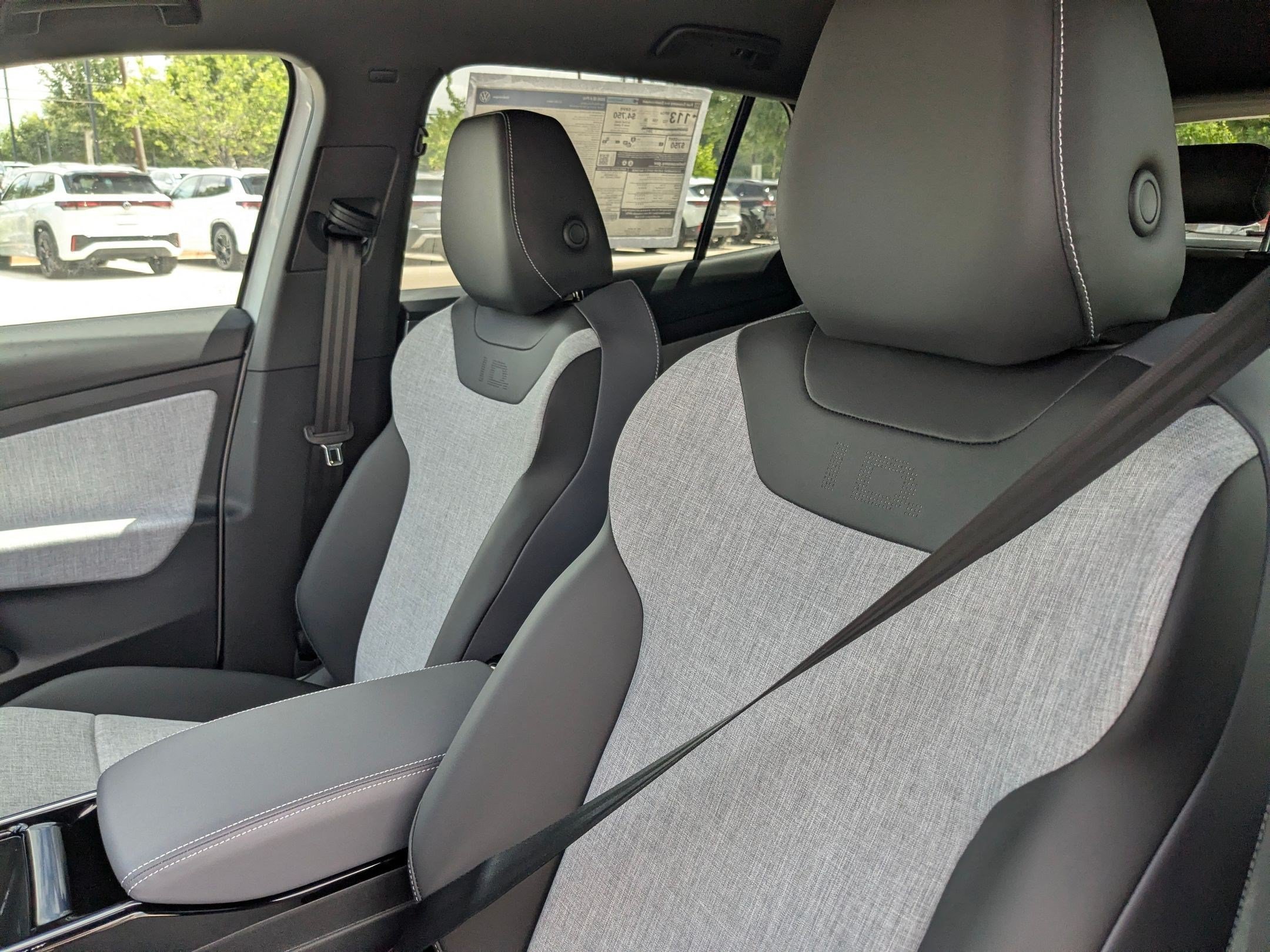 New 2026 Opal White Pearl Volkswagen Pro image 8